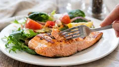 Zapytano dietetyków, jaka kolacja jest najlepsza na odchudzanie — wszyscy odpowiedzieli tak samo